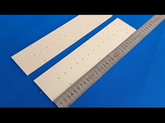 Açık Sarı Alümina Seramik Bileşenler İplik Delikli İnce Seramik Plakalar 3.85g / cm3